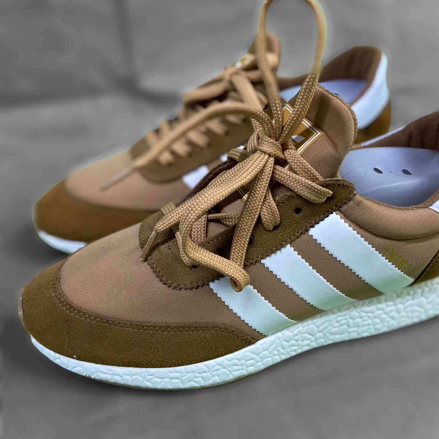Iniki Runner Brown