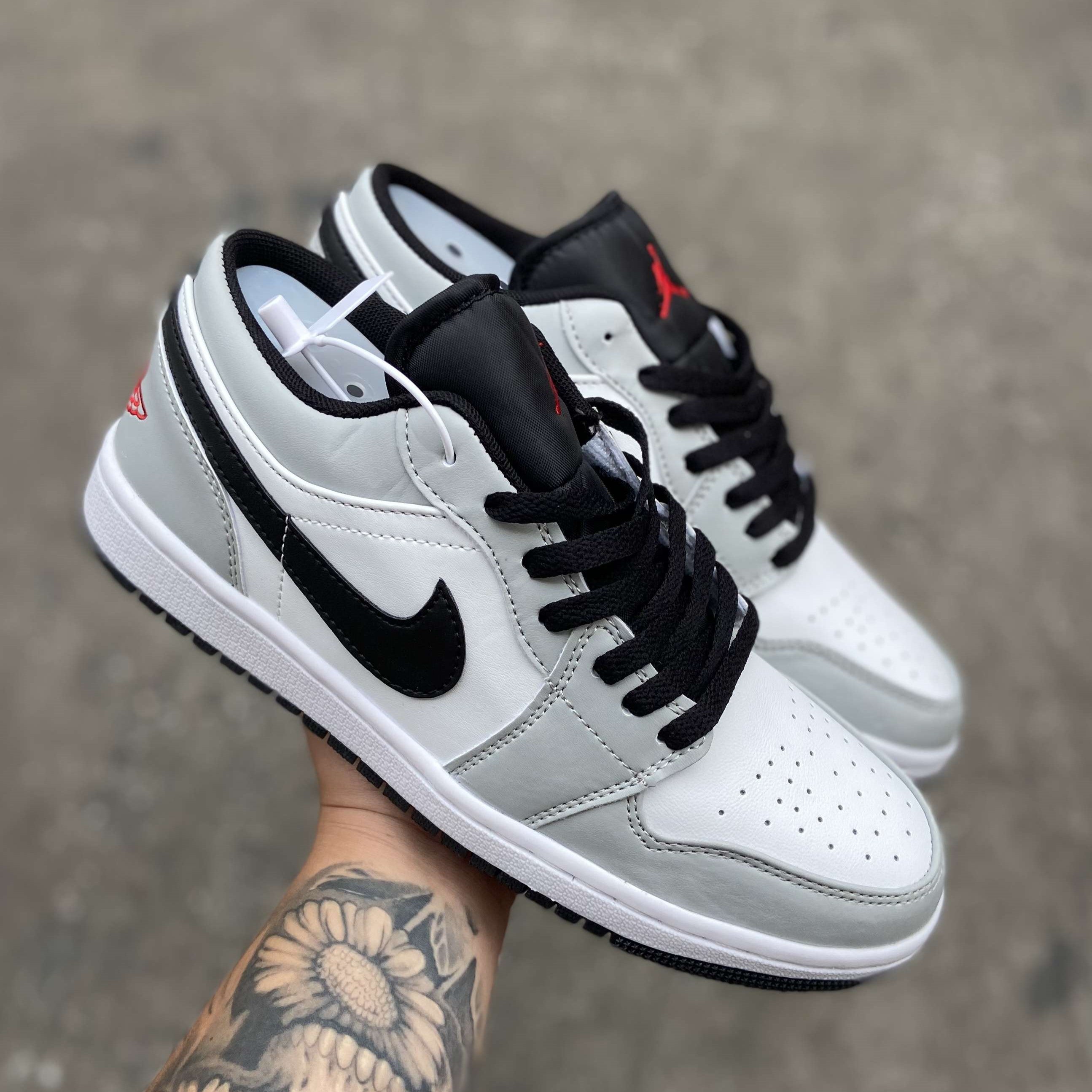 Air Jordan 1 Low Light Smoke Grey