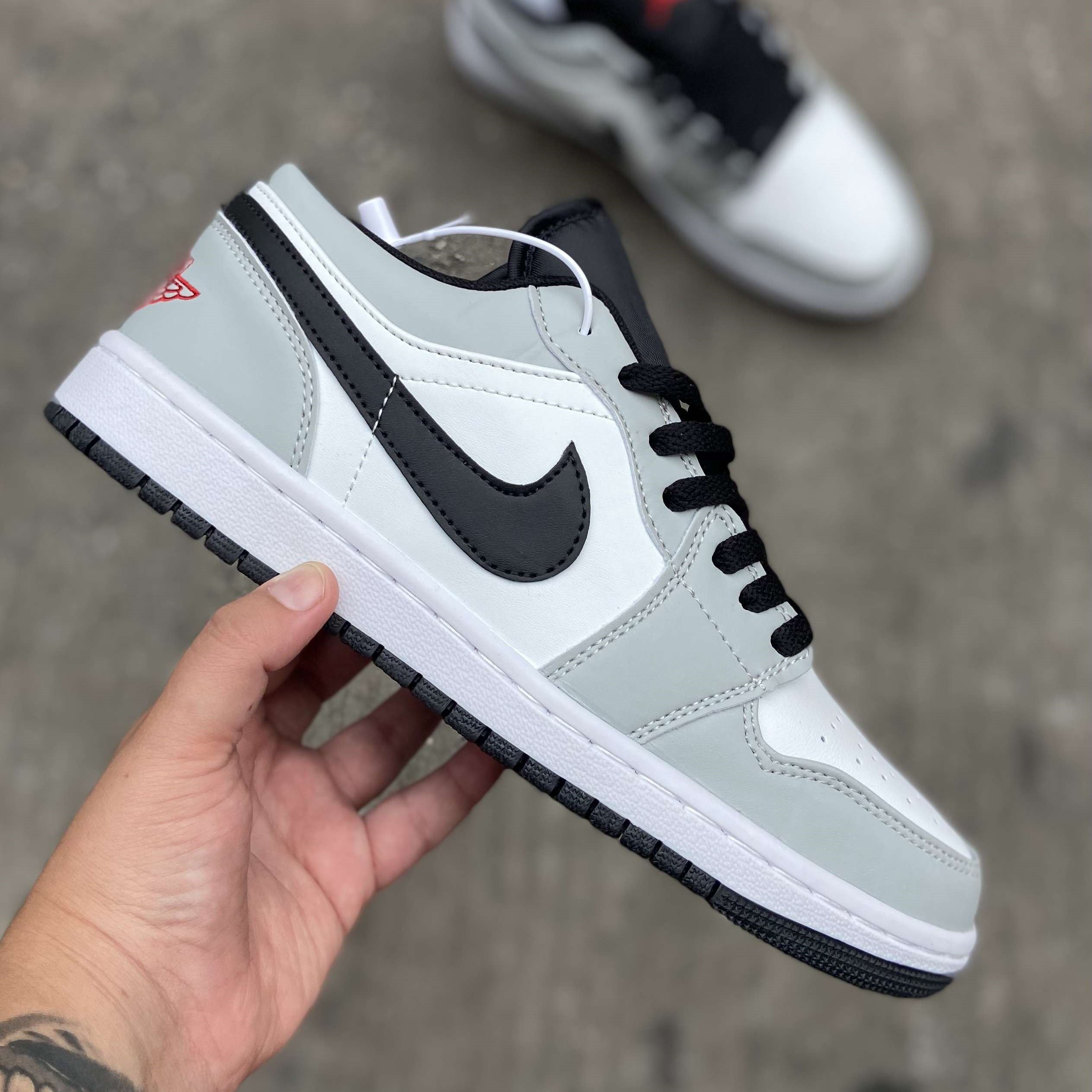 Air Jordan 1 Low Light Smoke Grey