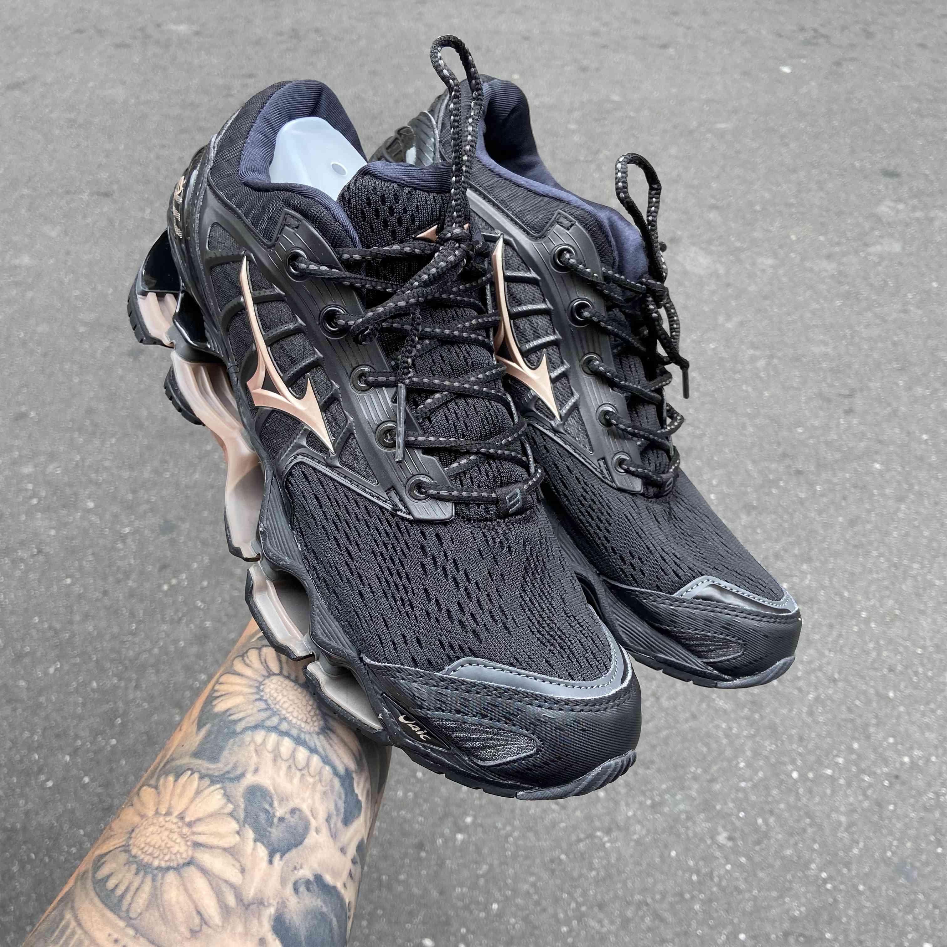 Wave Prophecy 9 Black Beige