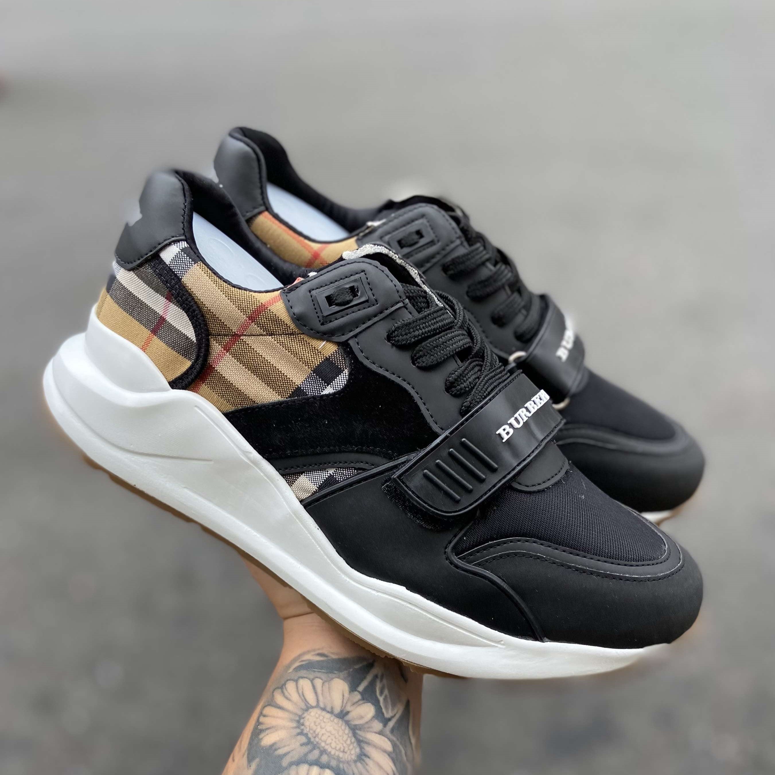 Burberry Ramsey Sneaker Black Beige