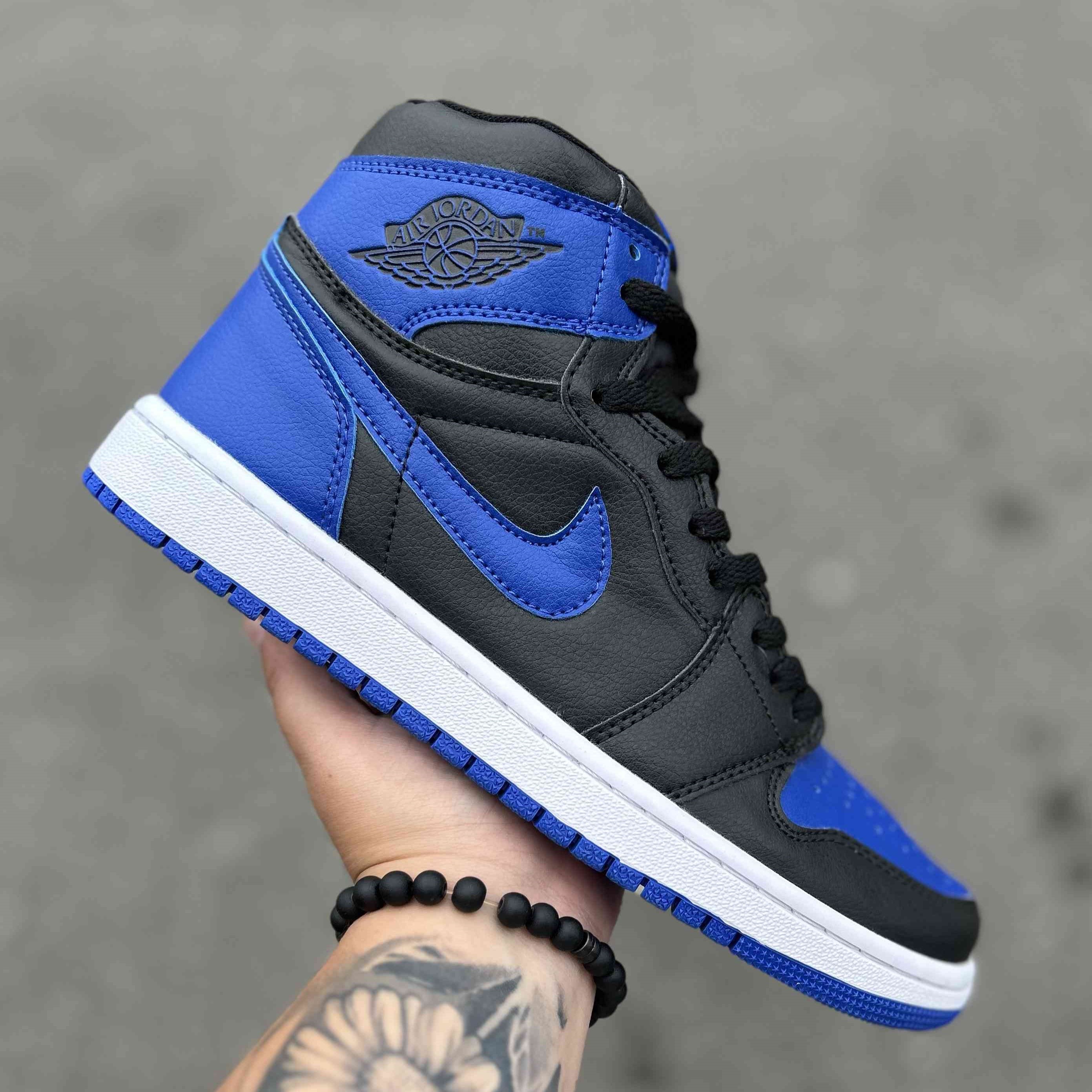 Air Jordan 1 Mid Hyper Royal GS