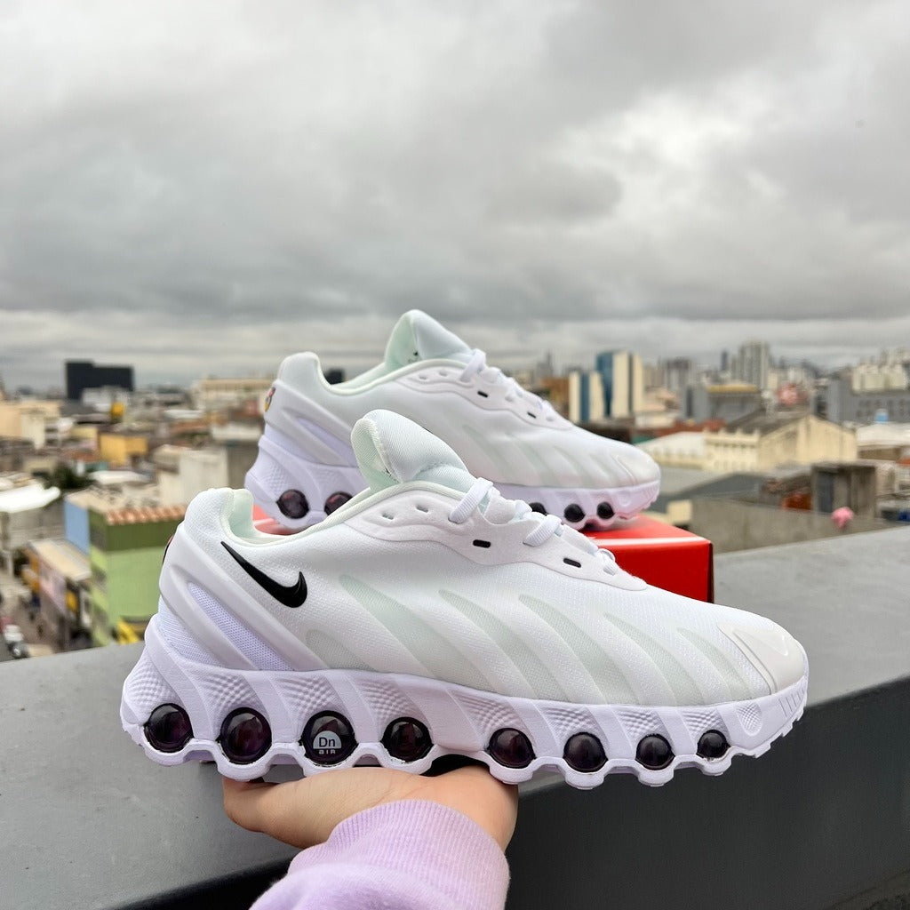 Air Max DN8 Pure Platinum Black