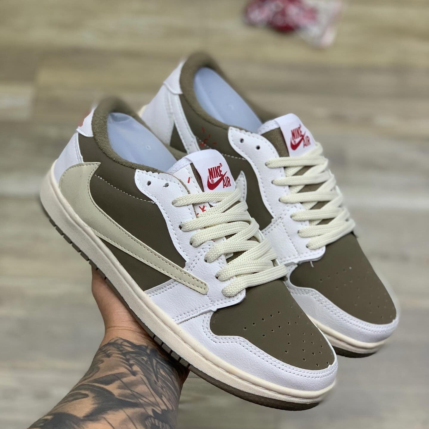 Travis Scott x Air Jordan 1 Low Reverse Mocha*