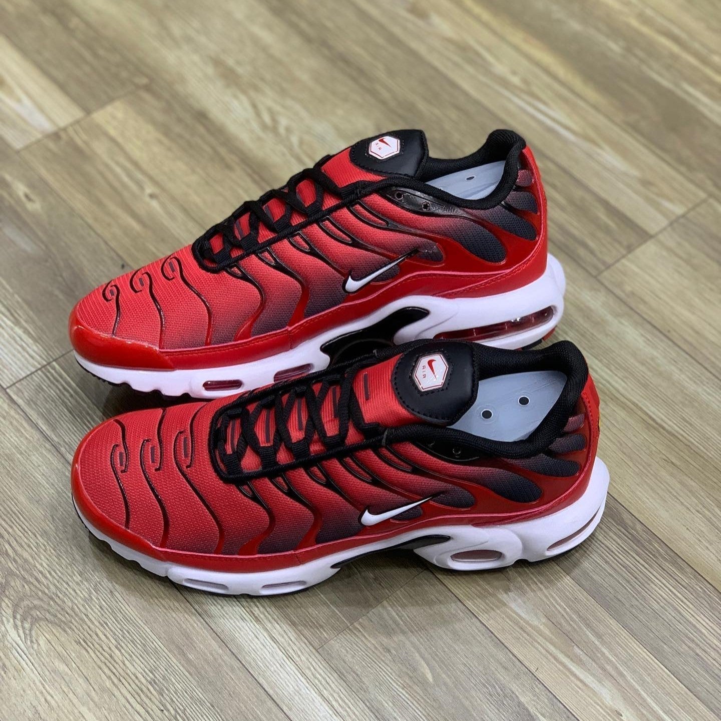 Air Max Plus TN University Red Black