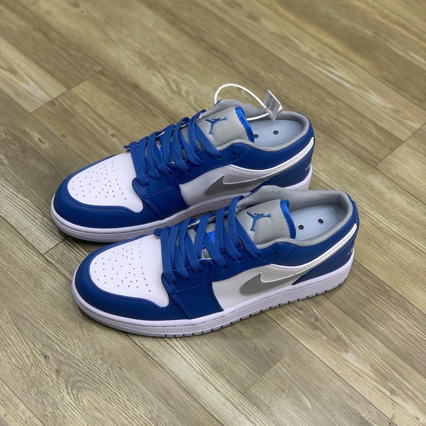 Air Jordan 1 Low True Blue Cement