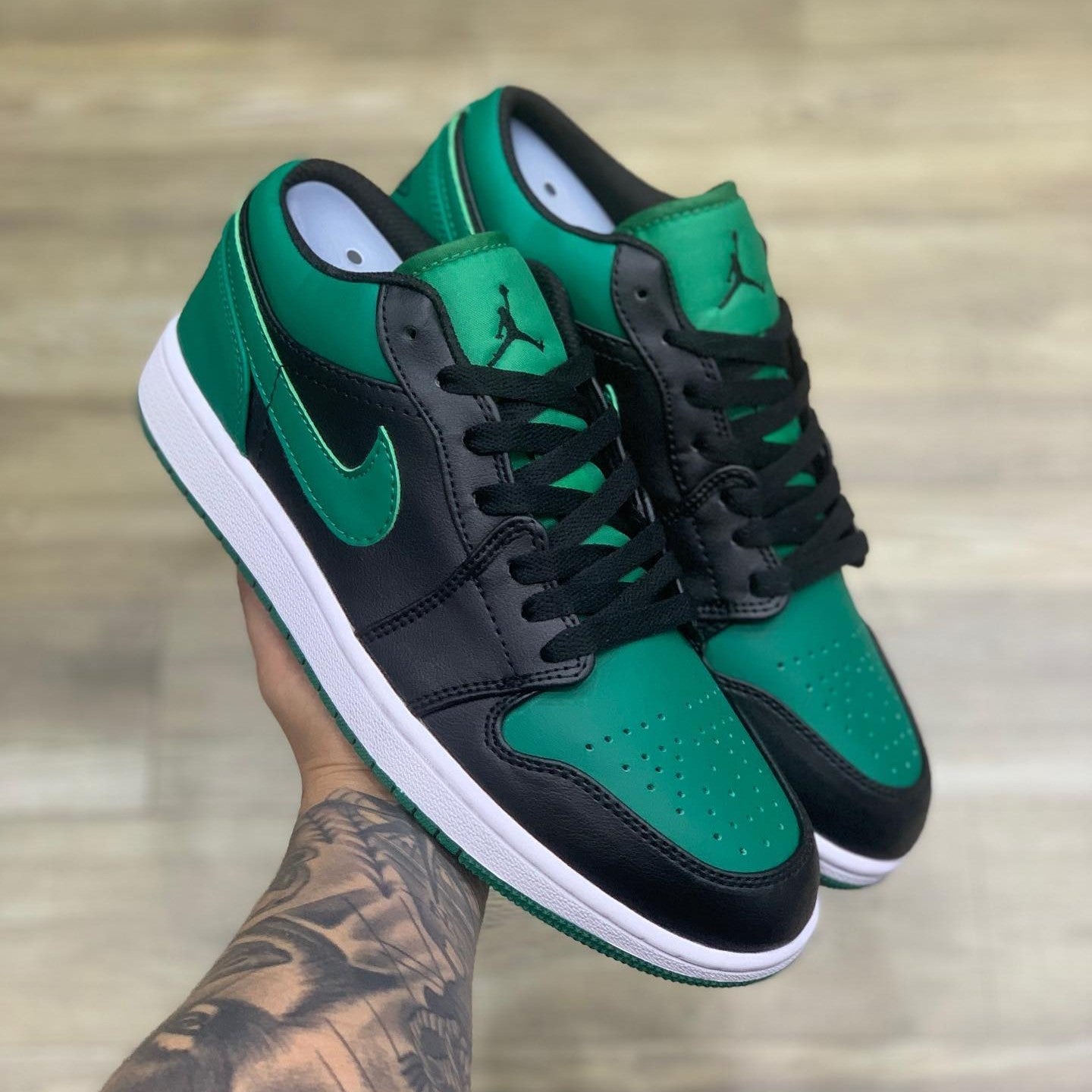 Air Jordan 1 Low Black Lucky Green*