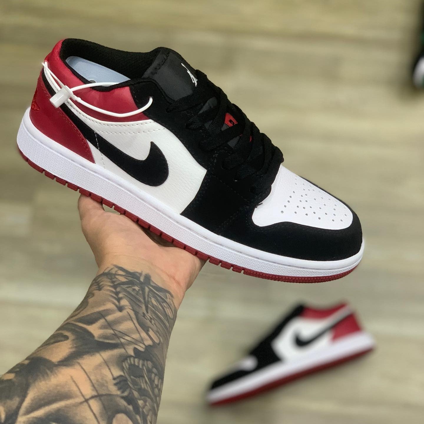 Air Jordan 1 Low SE Black Toe