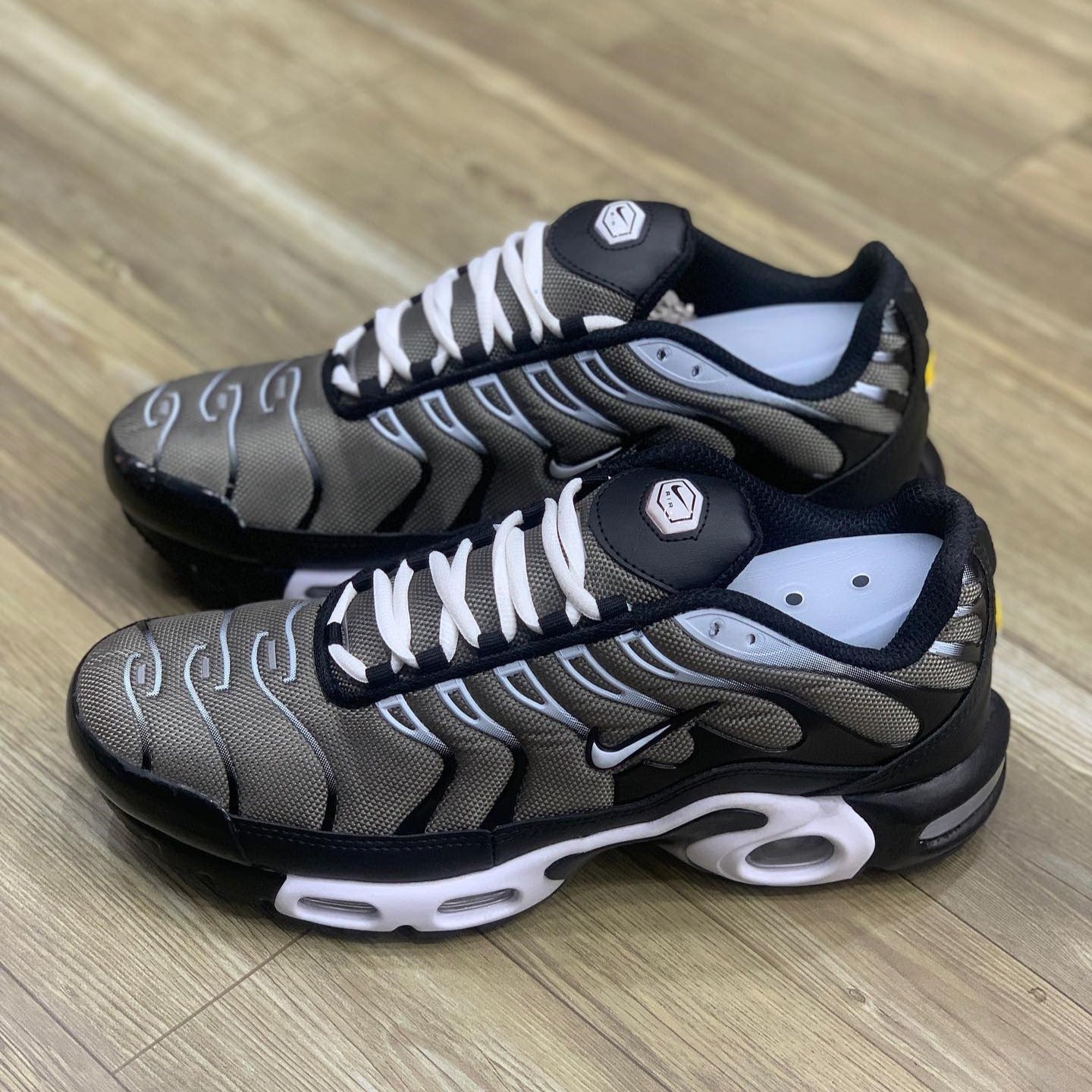 Air Max Plus TN Black Grey