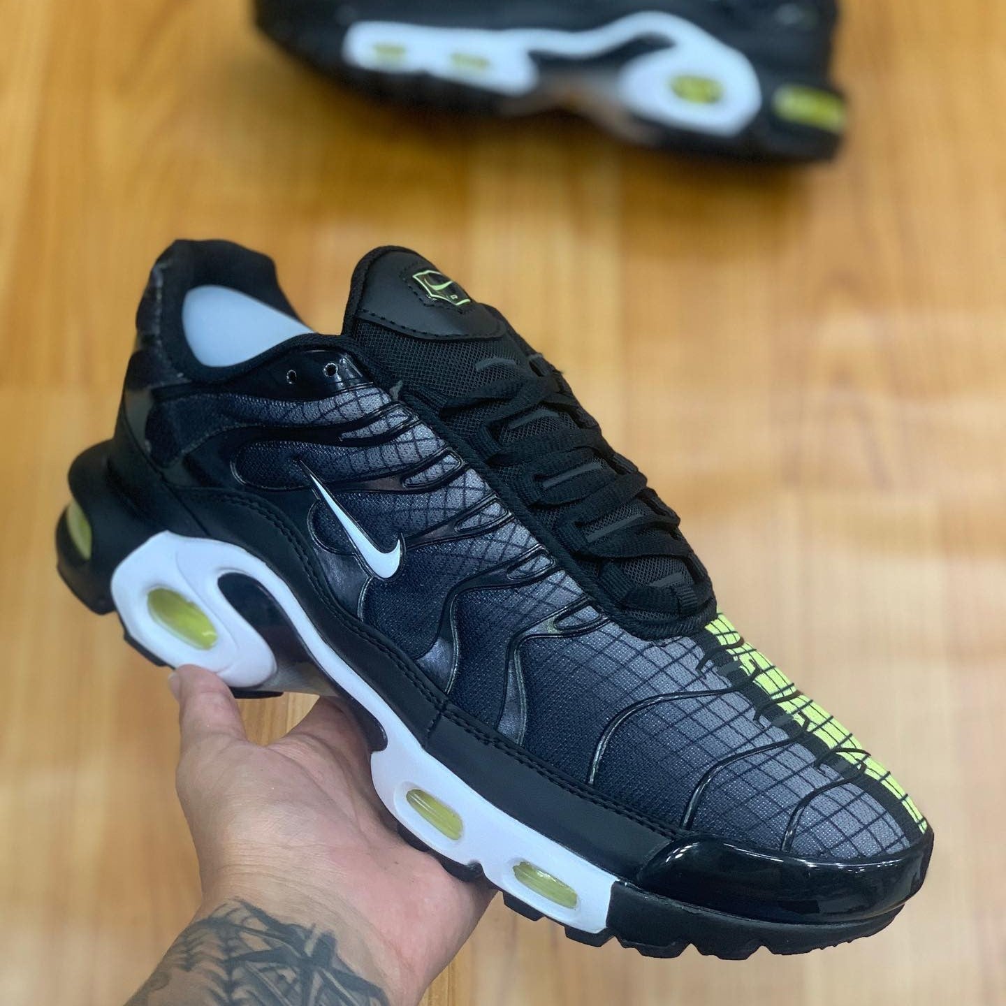 Air Max Plus TN Black Yellow