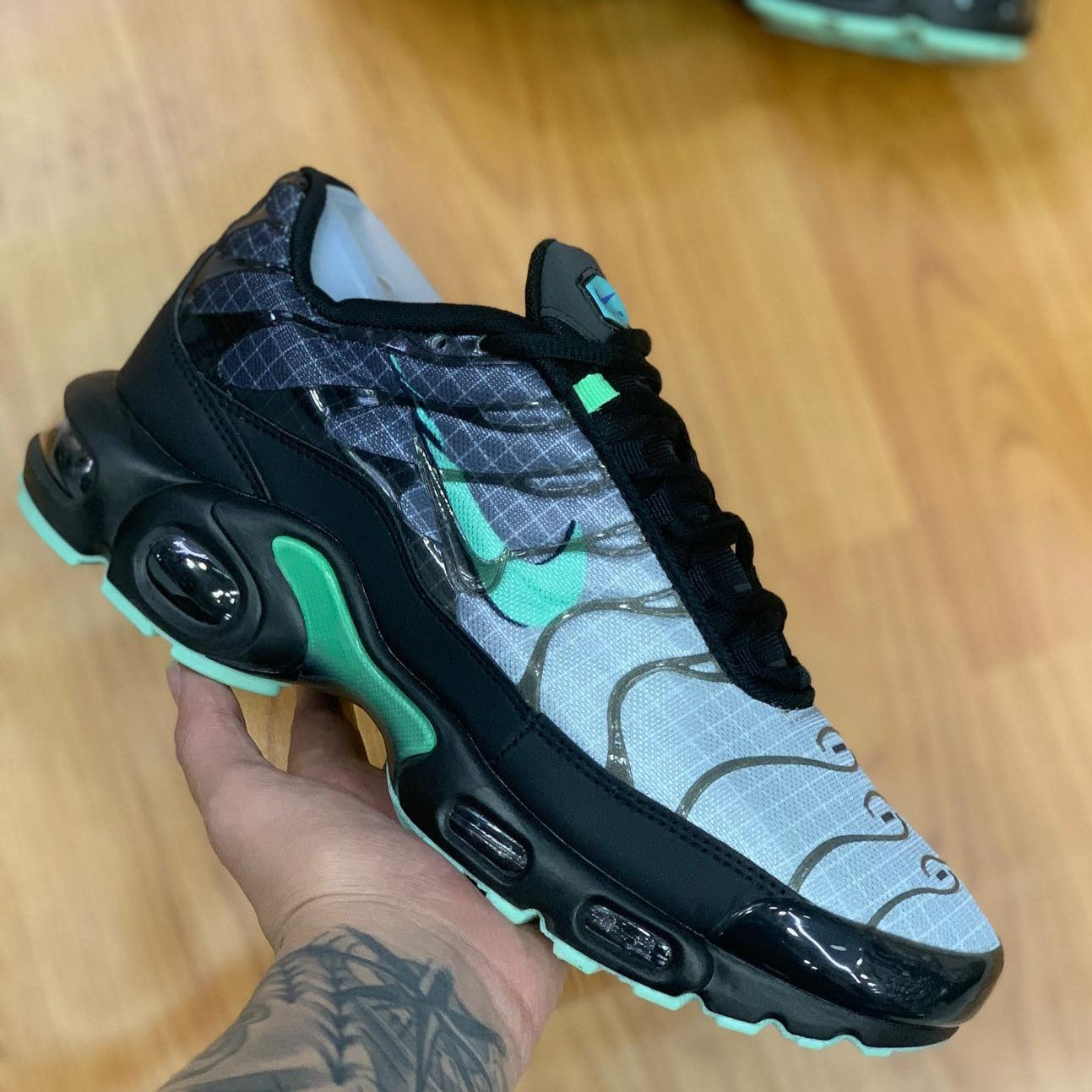 Air Max Plus TN Green Glow