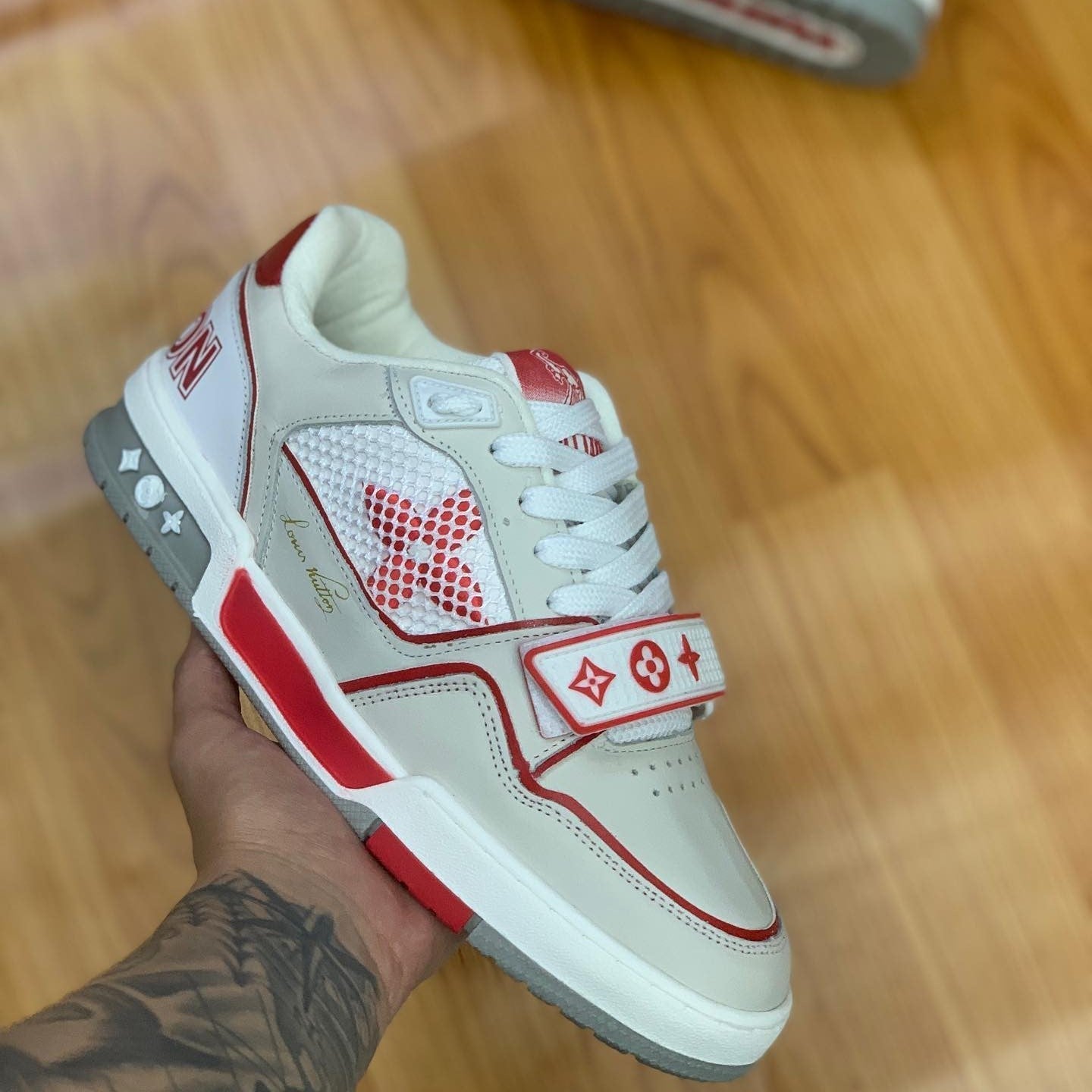 LV Trainer Red Mesh