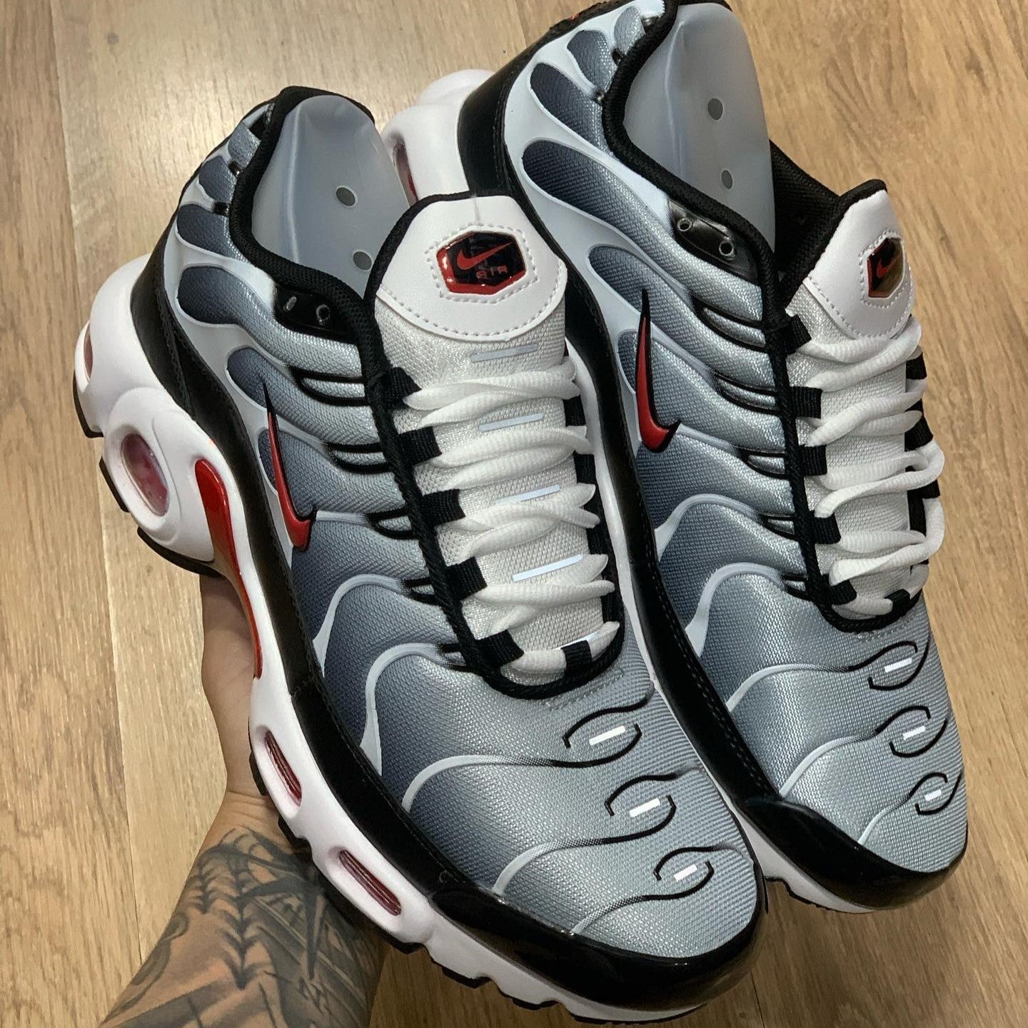 Air Max Plus TN Grey Red