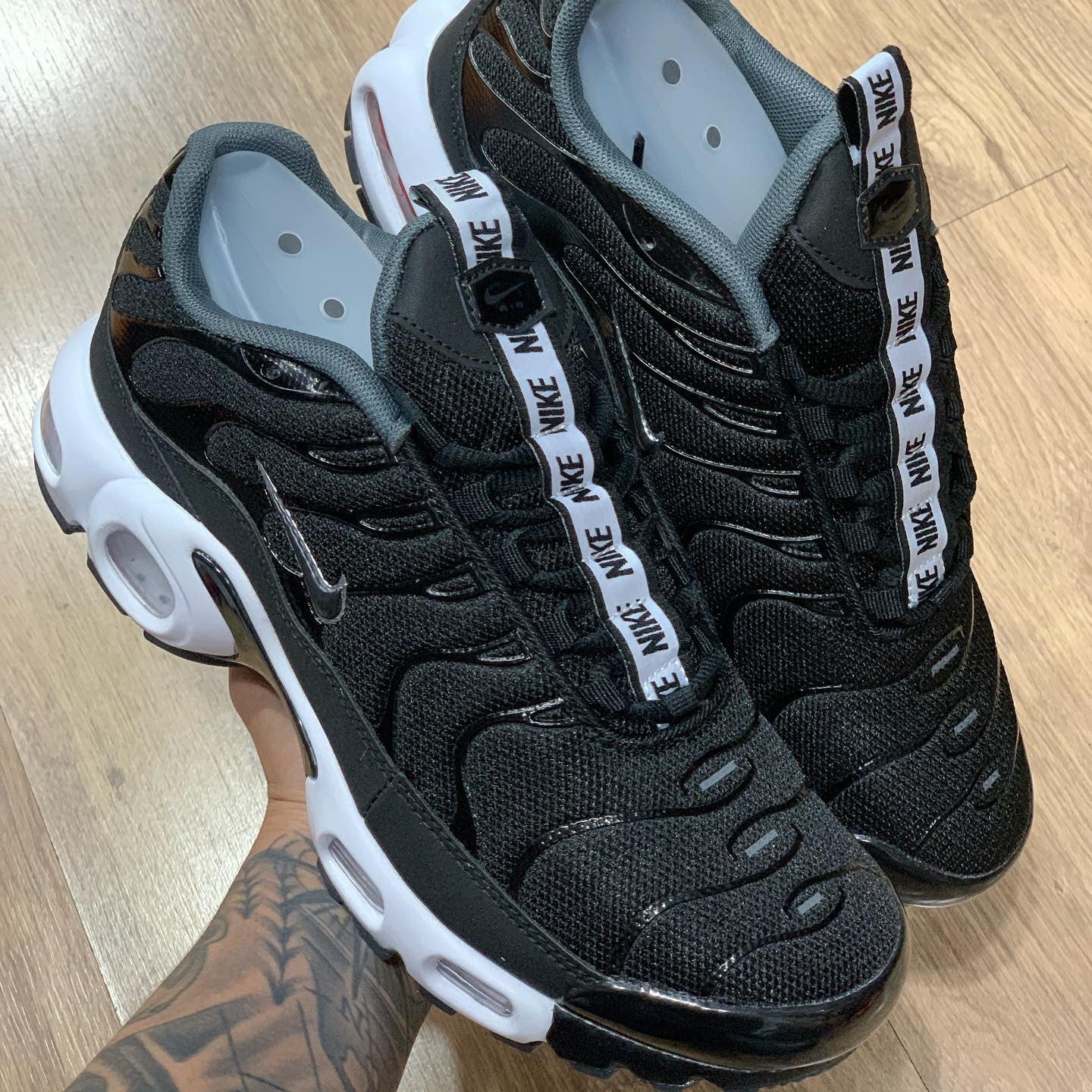 Air Max Plus TN SE Fita Black White