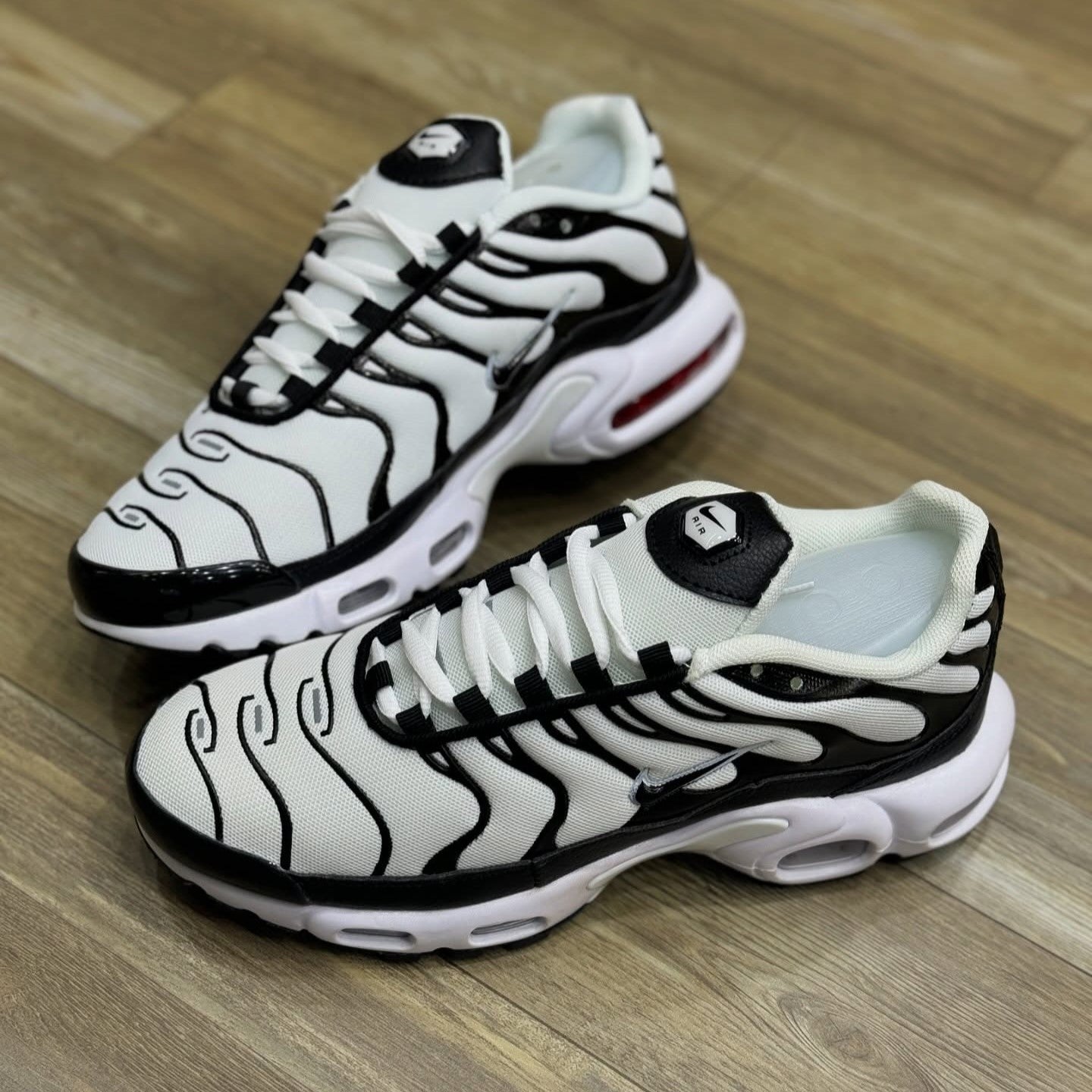 Air Max Plus TN Essential Panda