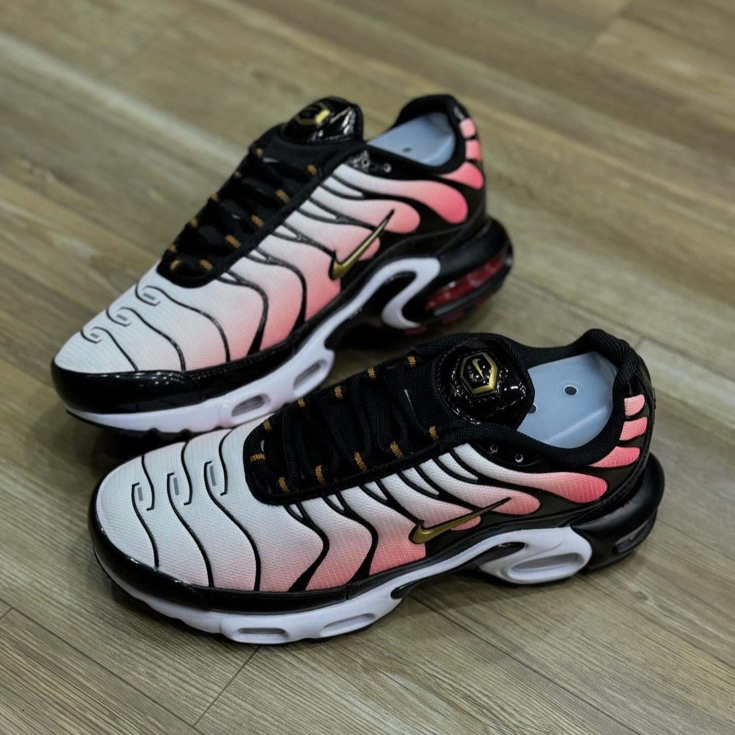 Air Max Plus TN Sisterhood