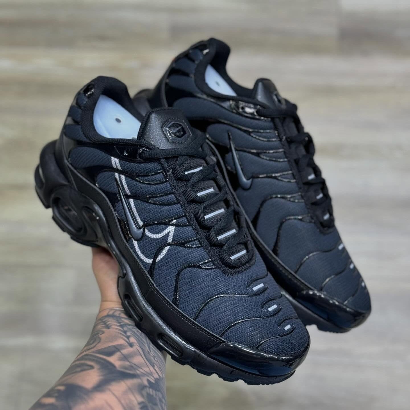 Air Max Plus TN Black Double Swoosh