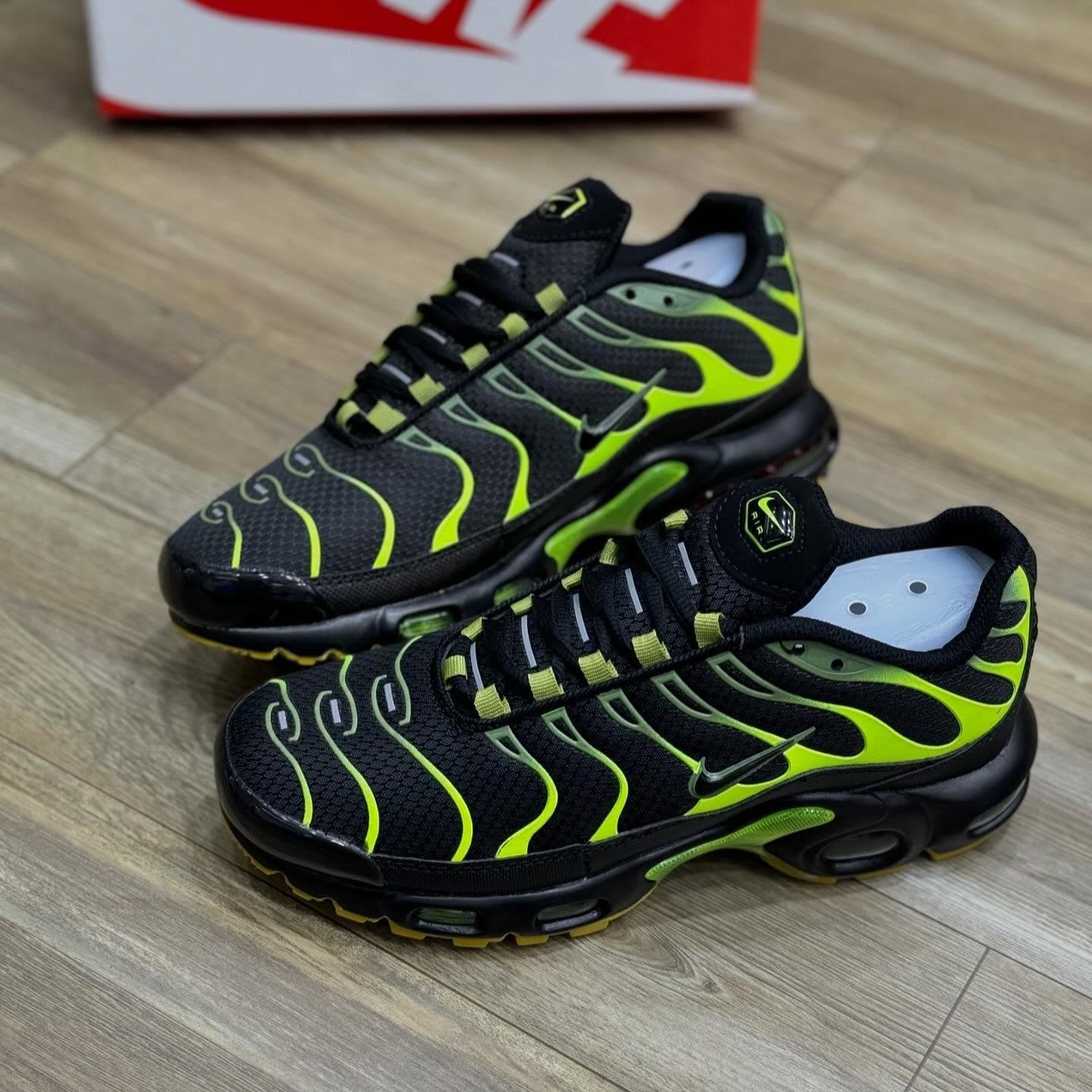 Air Max Plus TN Black & Cyber