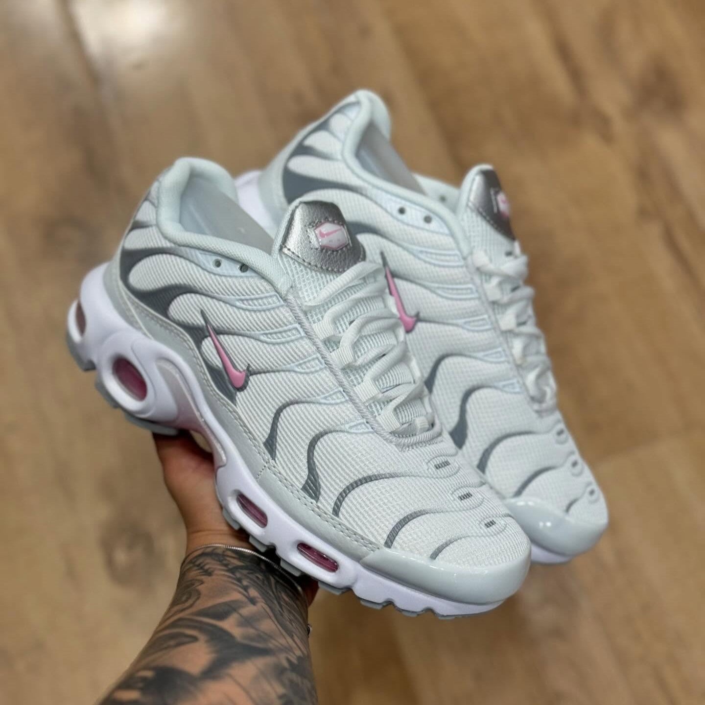 Air Max Plus TN Summit White Pink Rise
