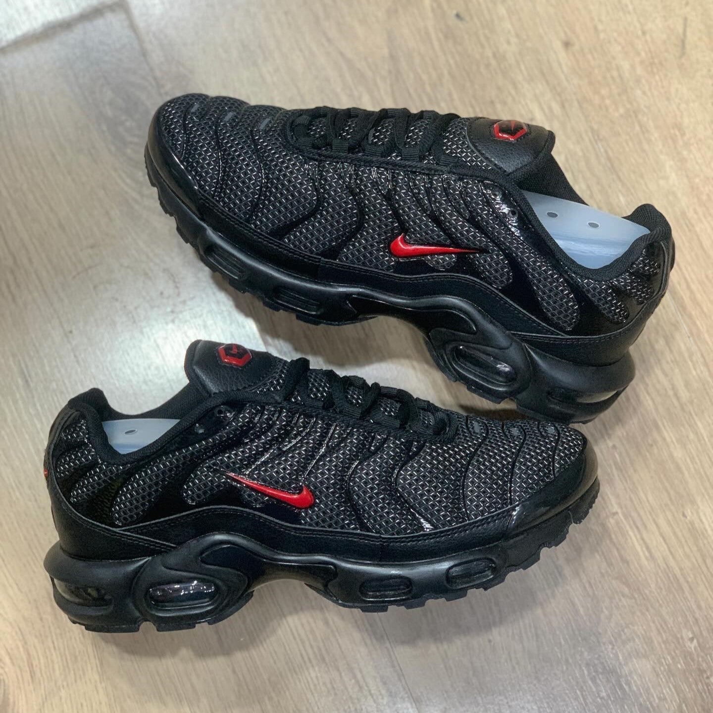 Air Max Plus TN GS Bred