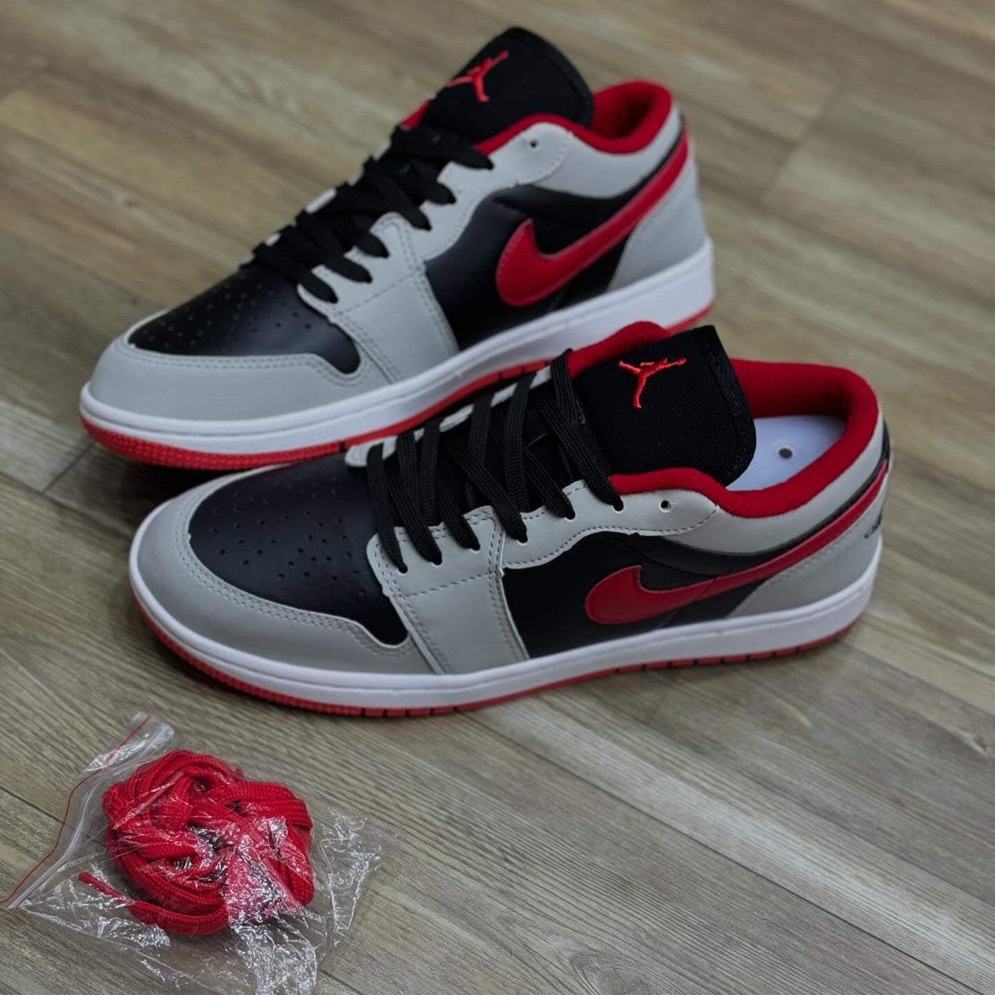 Air Jordan 1 Low GS Cement Fire Red *