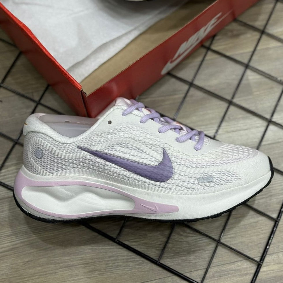 Journey Run Summit White Barely Grape