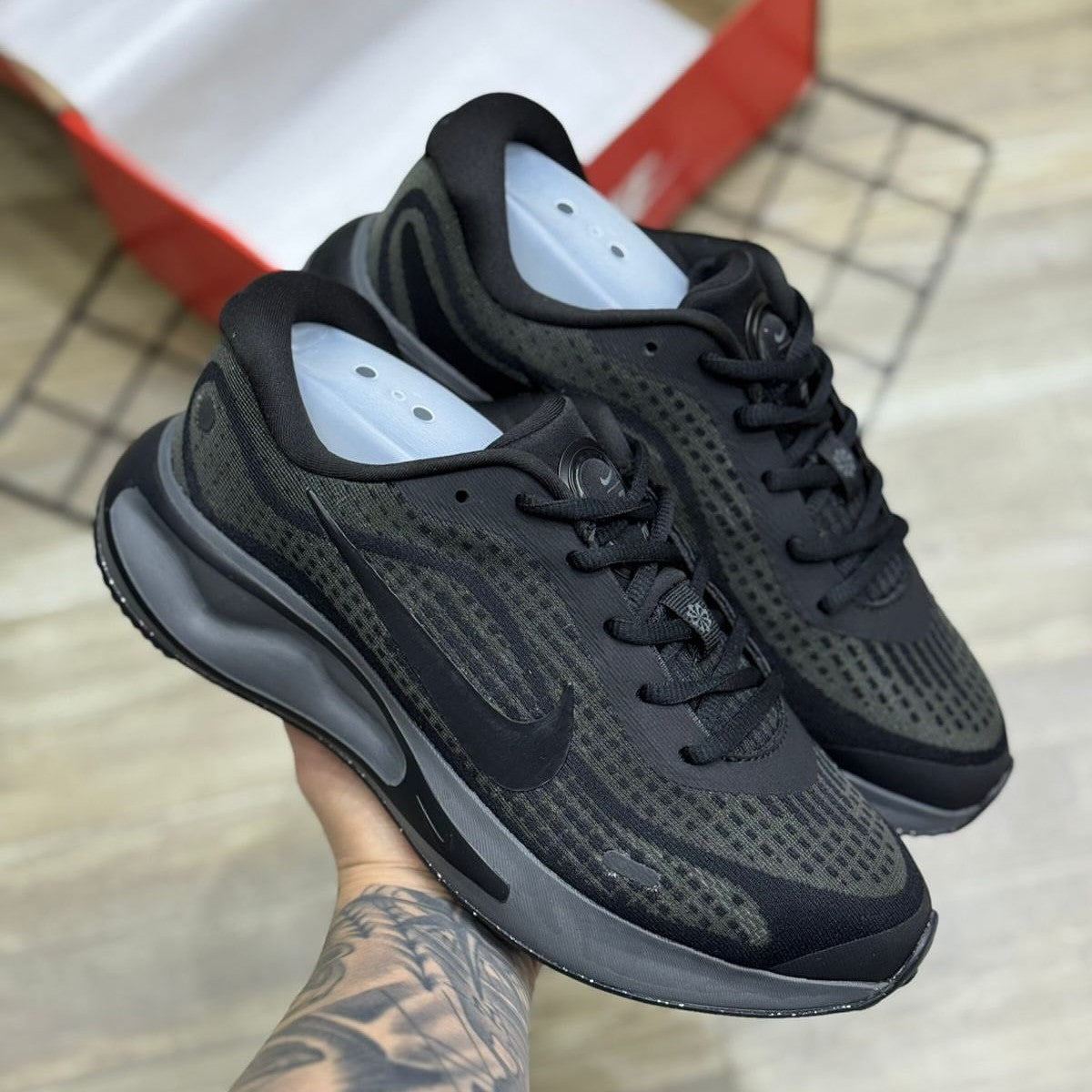 Journey Run Black Anthracite