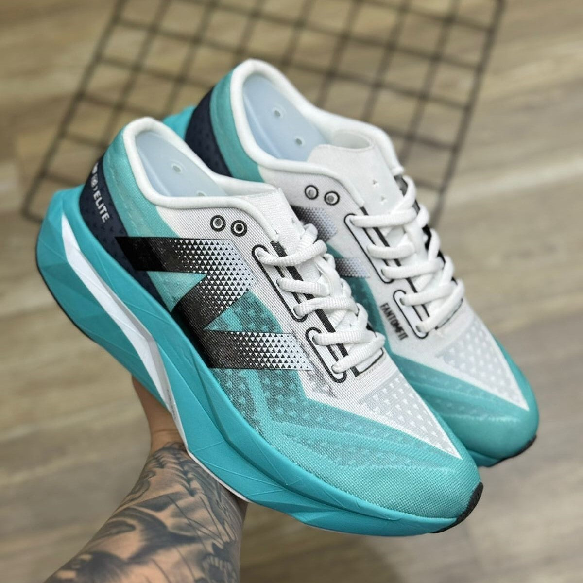 New Balance FuelCell SuperComp Elite v4 Cyber Jade