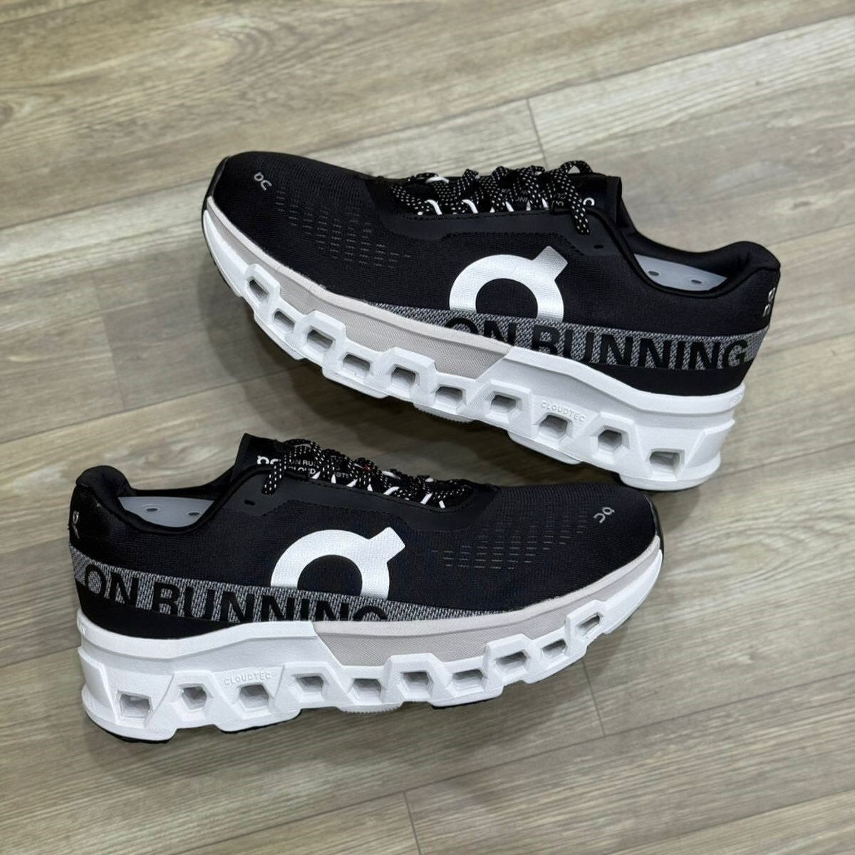 On Running Cloudmonster 2 Black Frost