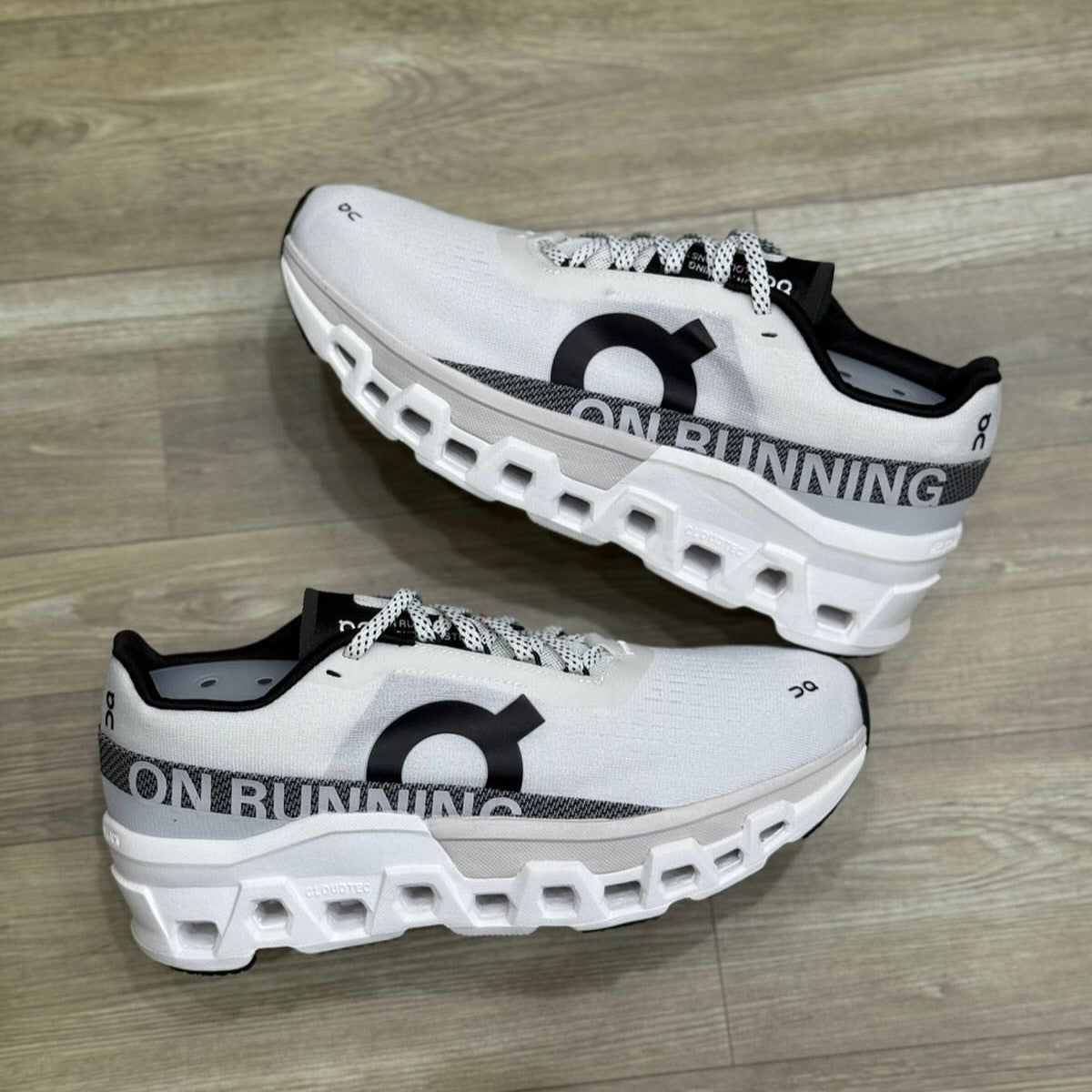 On Running Cloudmonster 2 White Frost