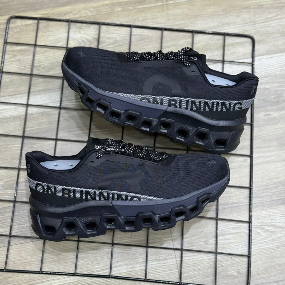 On Running Cloudmonster 2 Black Eclipse