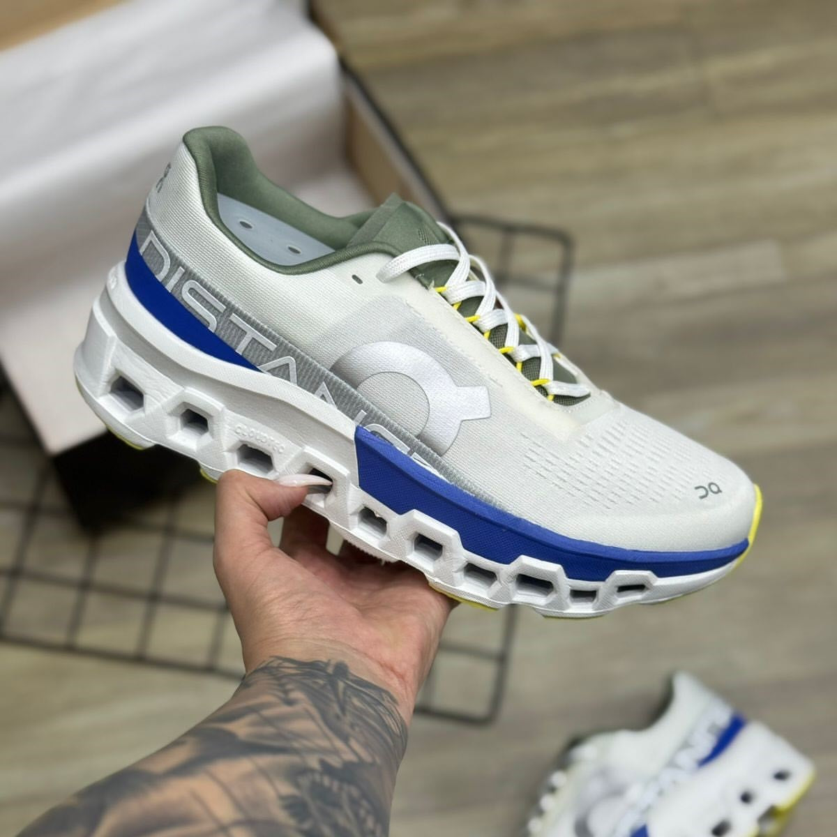 On Running Cloudmonster 2 Distance White Lapis