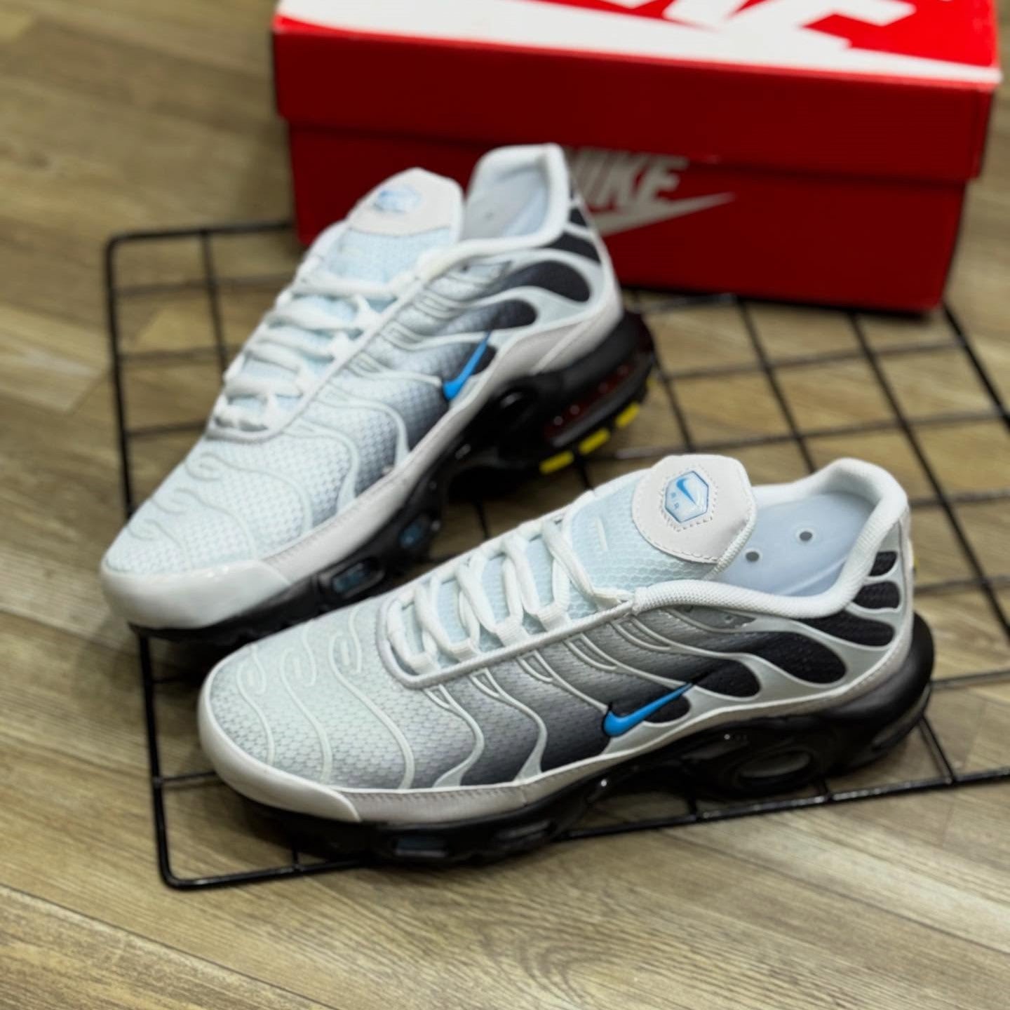 Air Max Plus TN Pure Platinum University Blue