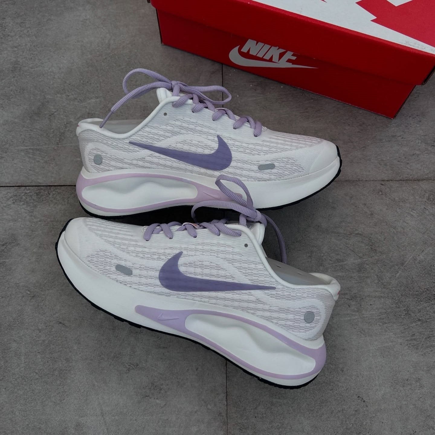 Journey Run Summit White Barely Grape