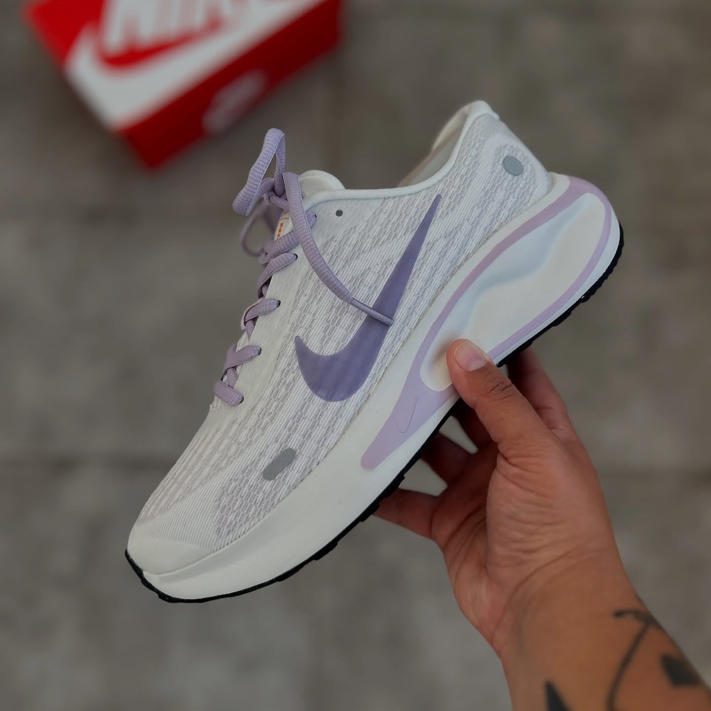 Journey Run Summit White Barely Grape