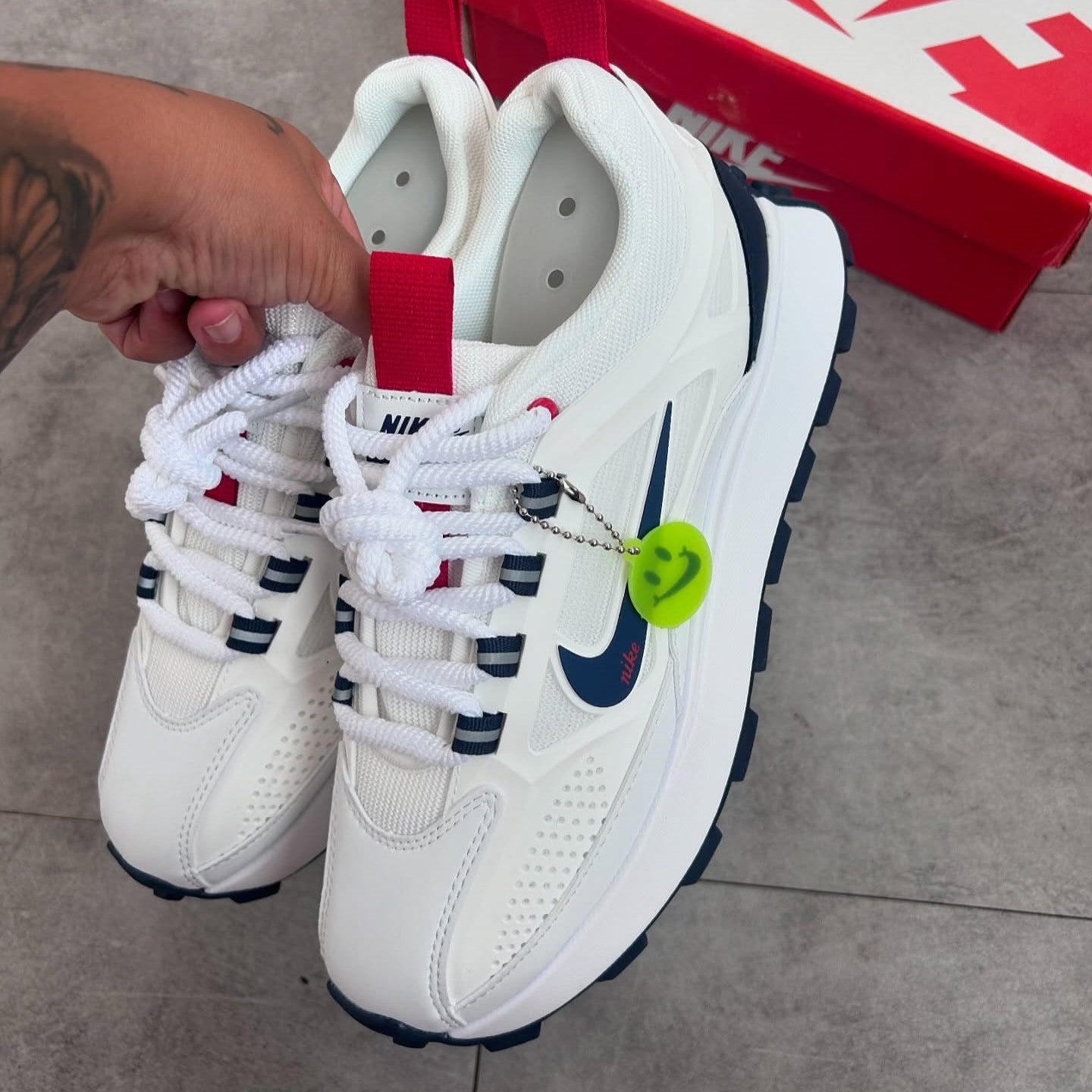 Air Max Bailleli White Black